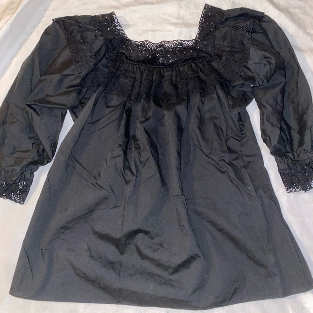 Black W Lace Accents Blouse Size Small